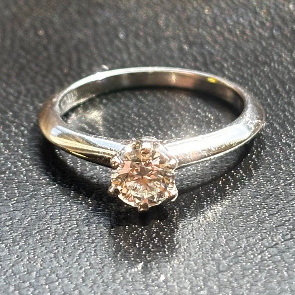 Tiffany & Co Platinum 0.46ct Round Diamond Solitaire Engagement RingG VS2 Sz 4.5